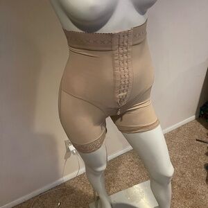 High-Waisted Shapewear Shorts in Nude
